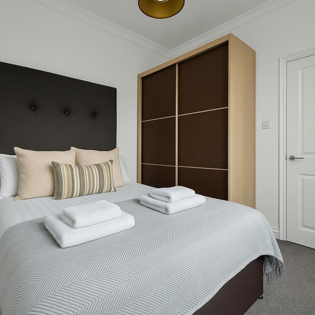 Apartment Flat - 3 Min To West Kensington Station *